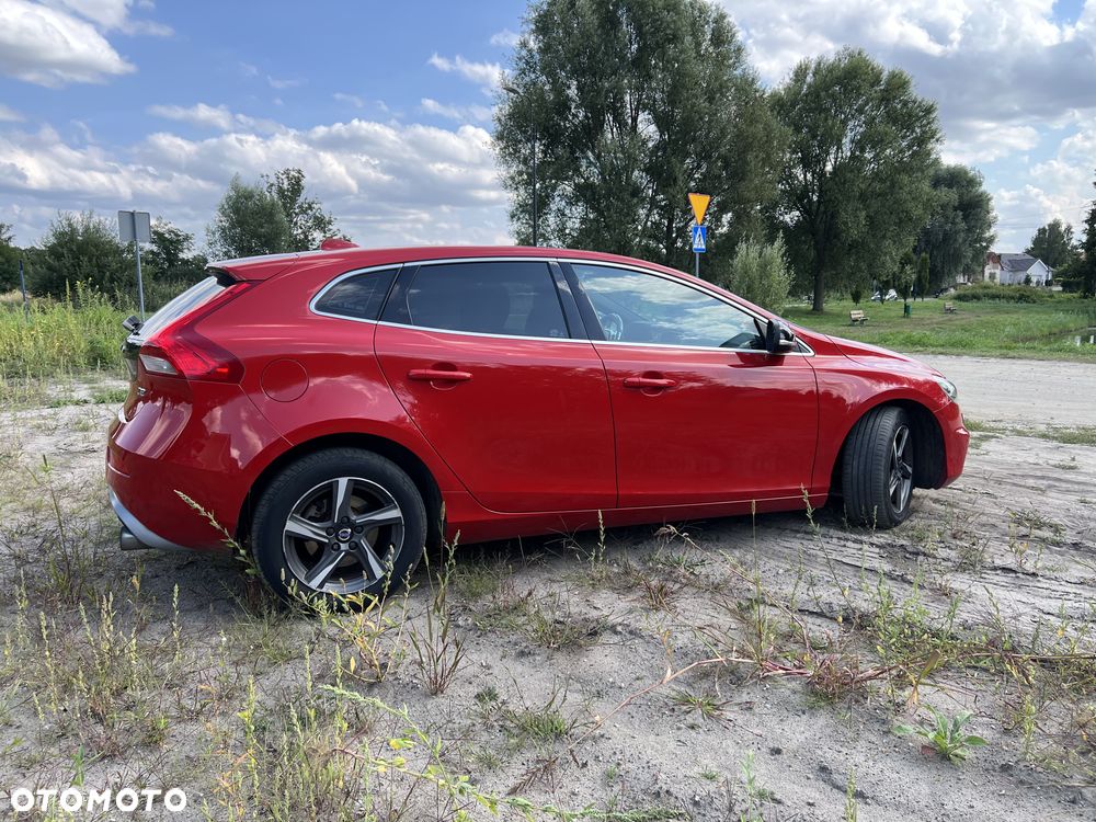 Volvo V40 D2 Drive-E R-Design Momentum - 2