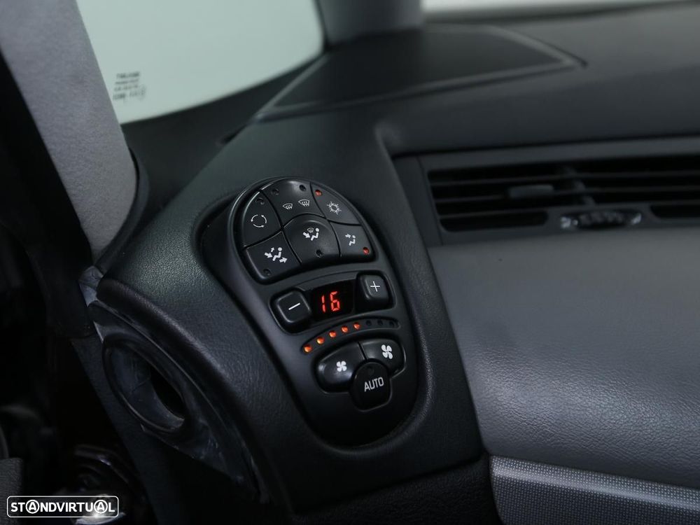 Renault Avantime 3.0 V6 Privilège - 17