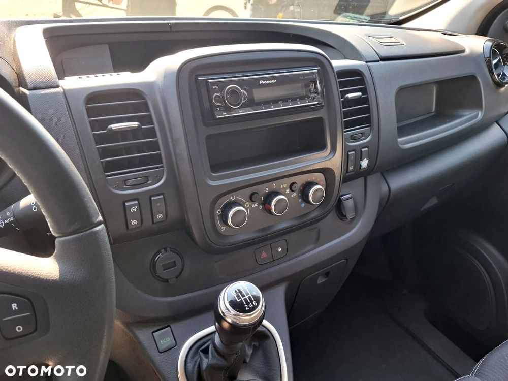 Renault Trafic - 21