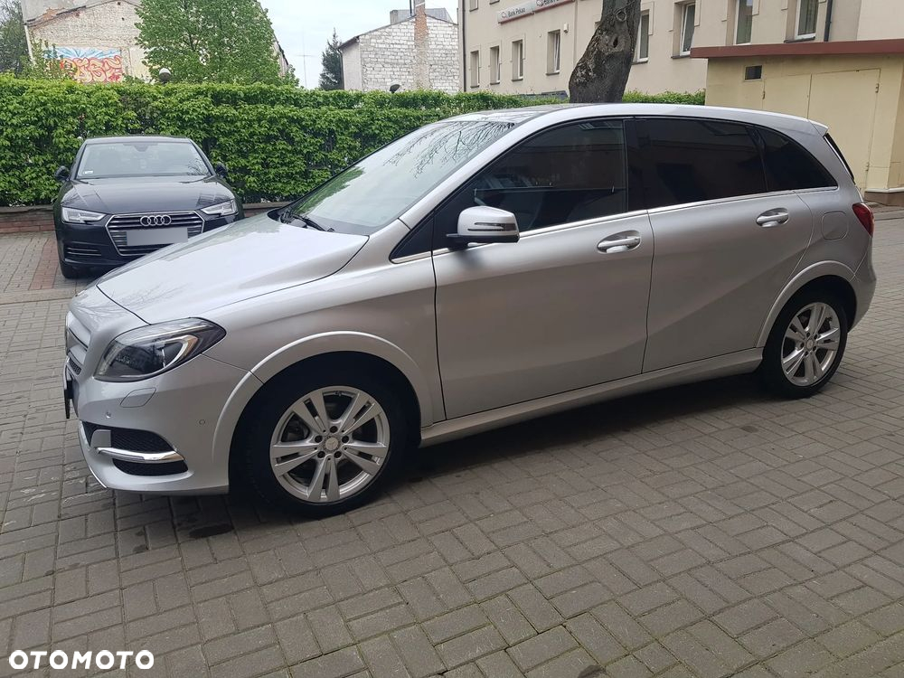 Mercedes-Benz Klasa B (Electric Drive) 250 e - 11