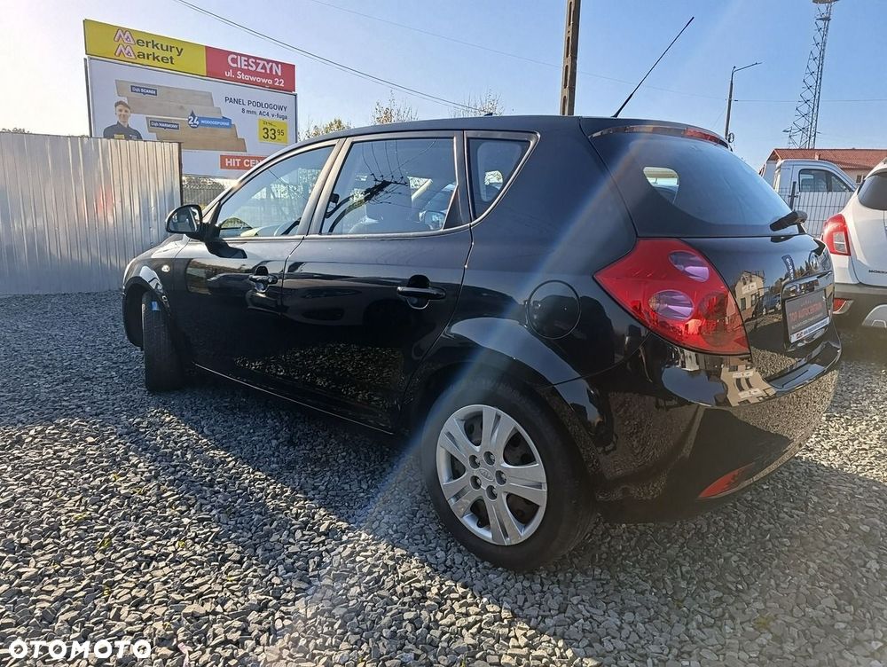 Kia Ceed - 3