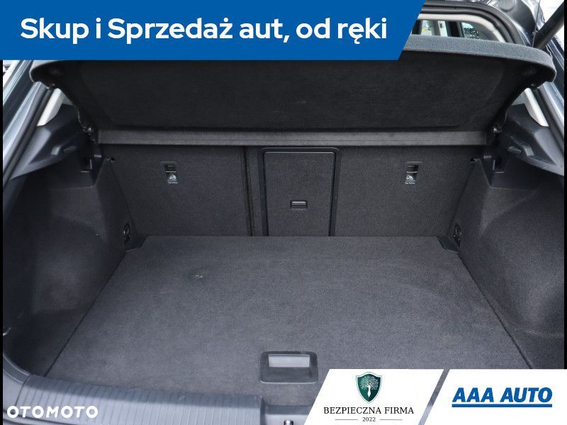 Volkswagen T-Roc - 14