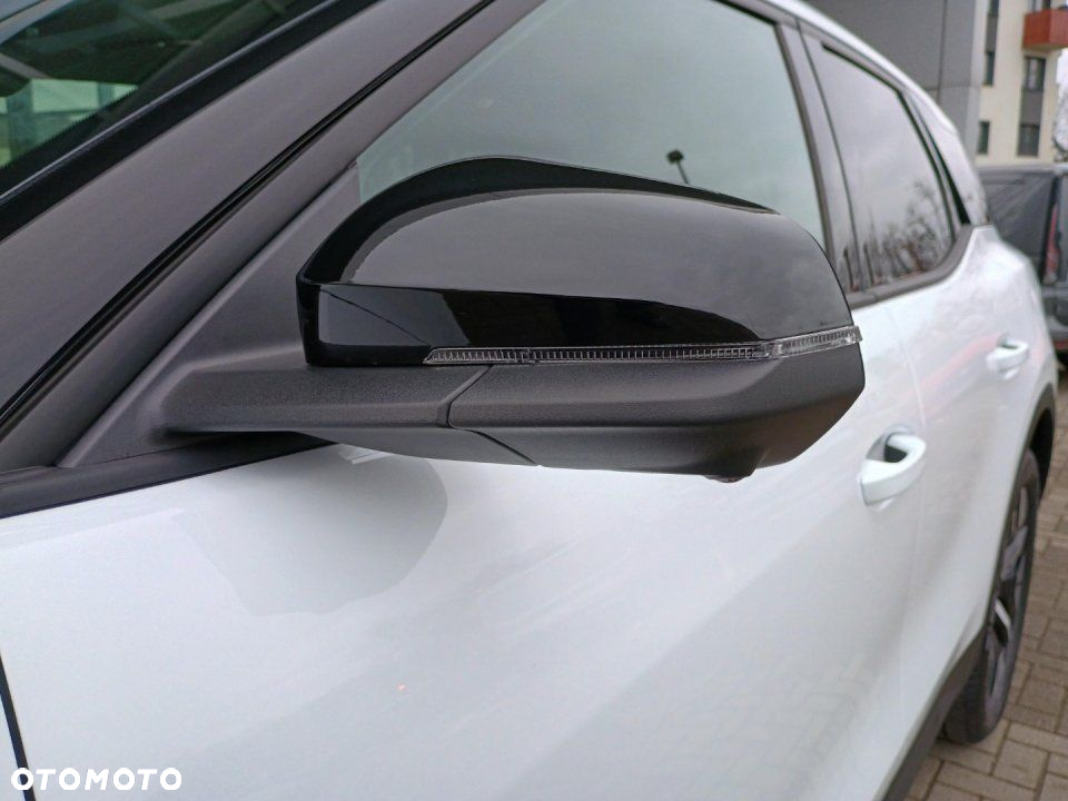 Ford Explorer - 26
