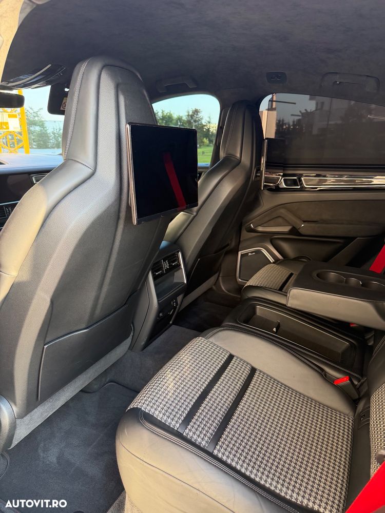 Porsche Cayenne - 13