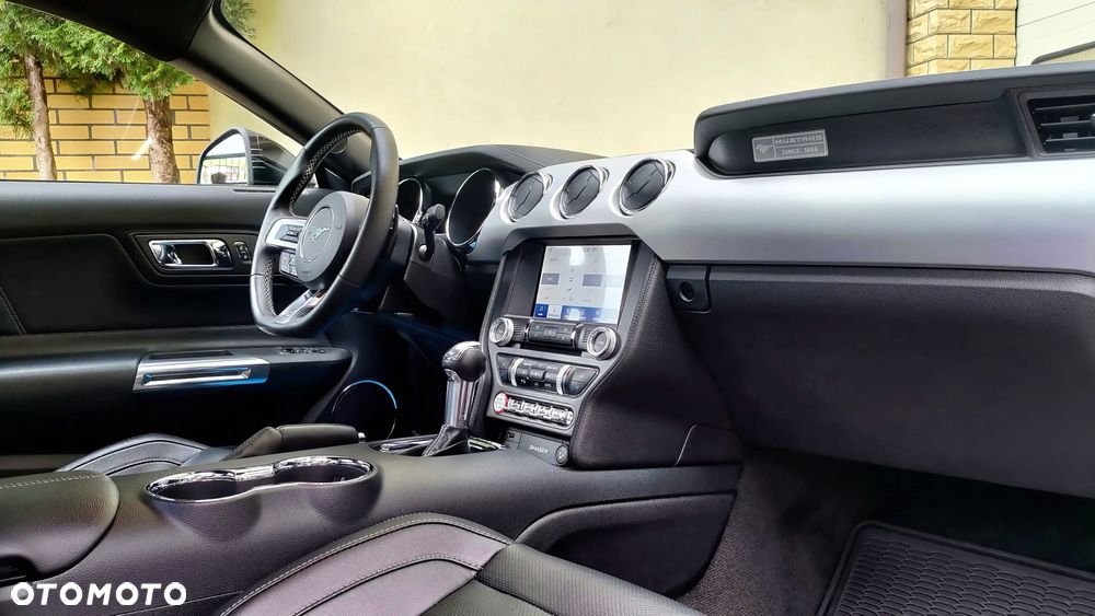 Ford Mustang 5.0 V8 GT - 6