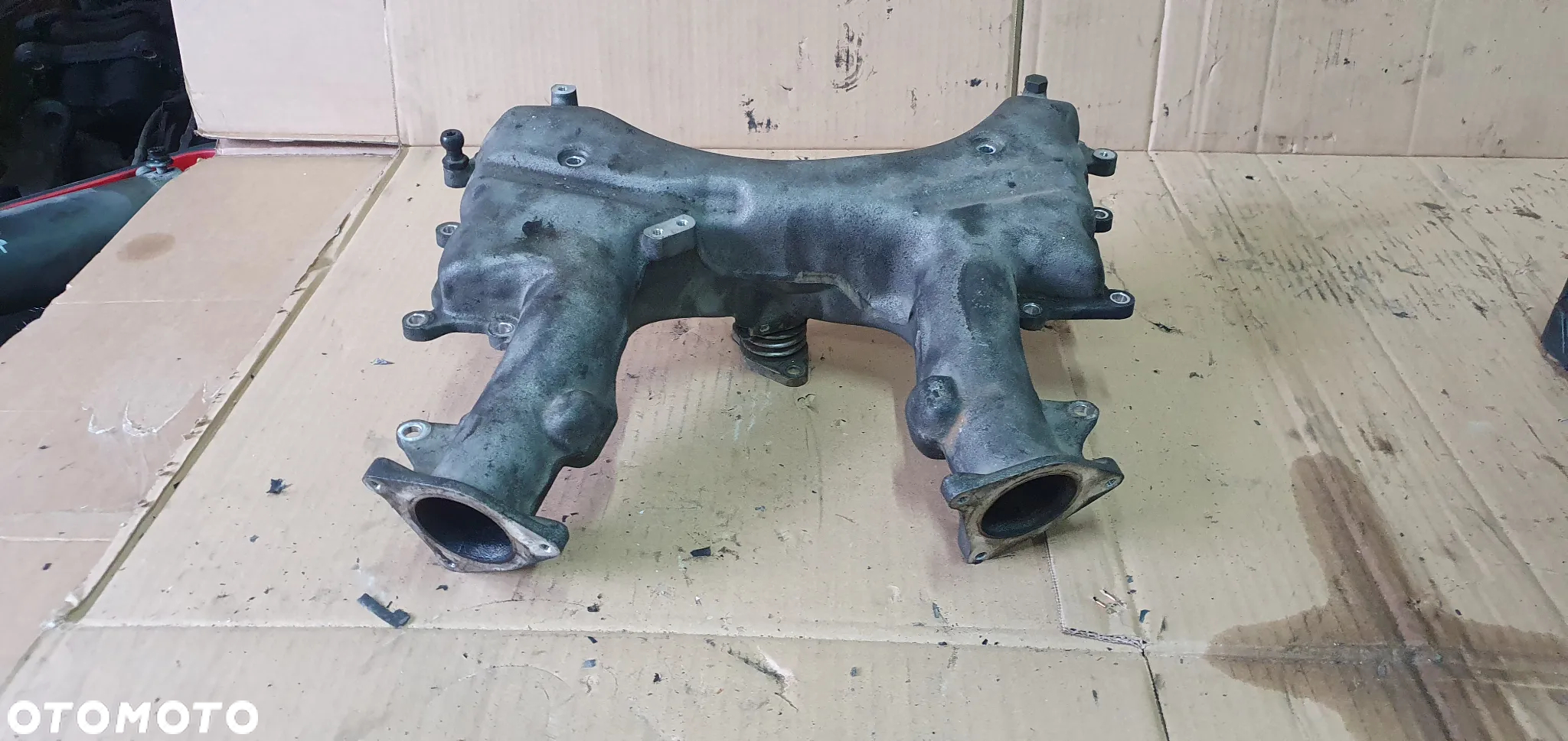 Kolektor ssący Audi A8 D3 4.2 TDI 057145770J - 2
