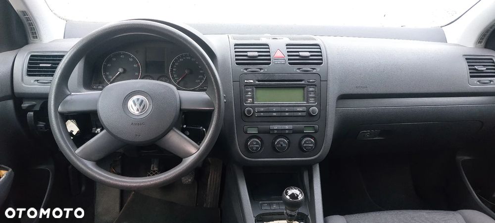 Volkswagen Golf - 6