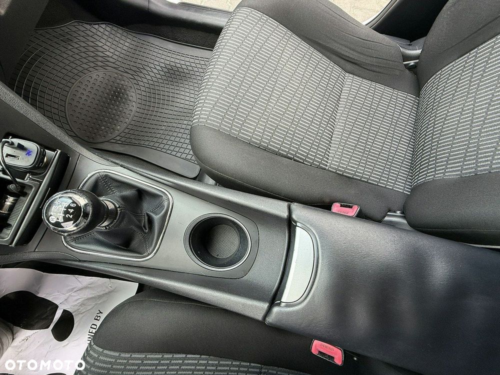 Toyota Avensis 2.0 D-4D Active - 9