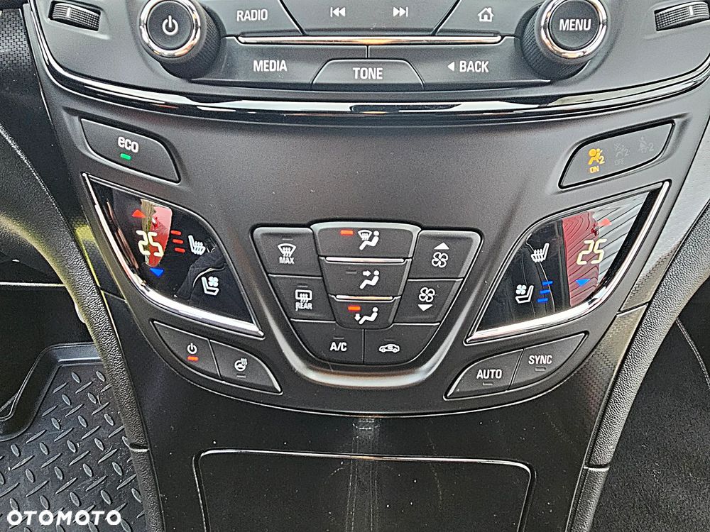 Opel Insignia 2.0 CDTI 4x4 ecoFLEX Start/Stop Business Innovation - 26