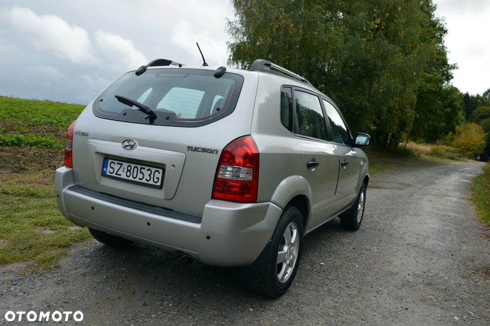 Hyundai Tucson 2.0 Comfort 2WD - 31