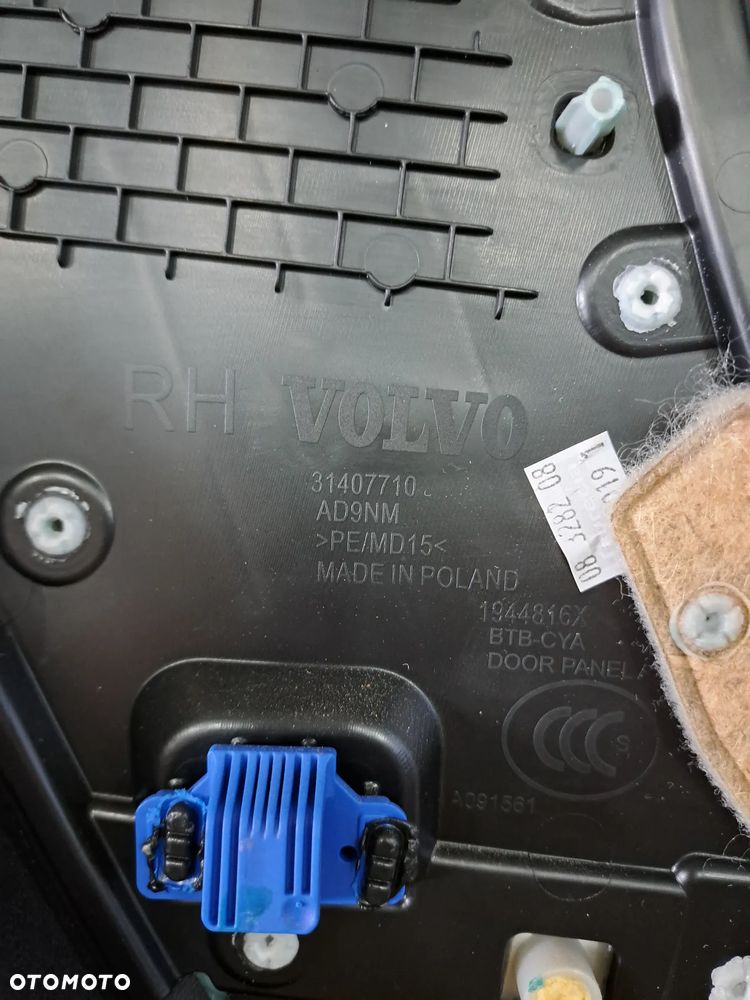 VOLVO XC40  TAPICERKA BOCZEK TYŁ LEWY PRAWY - 10