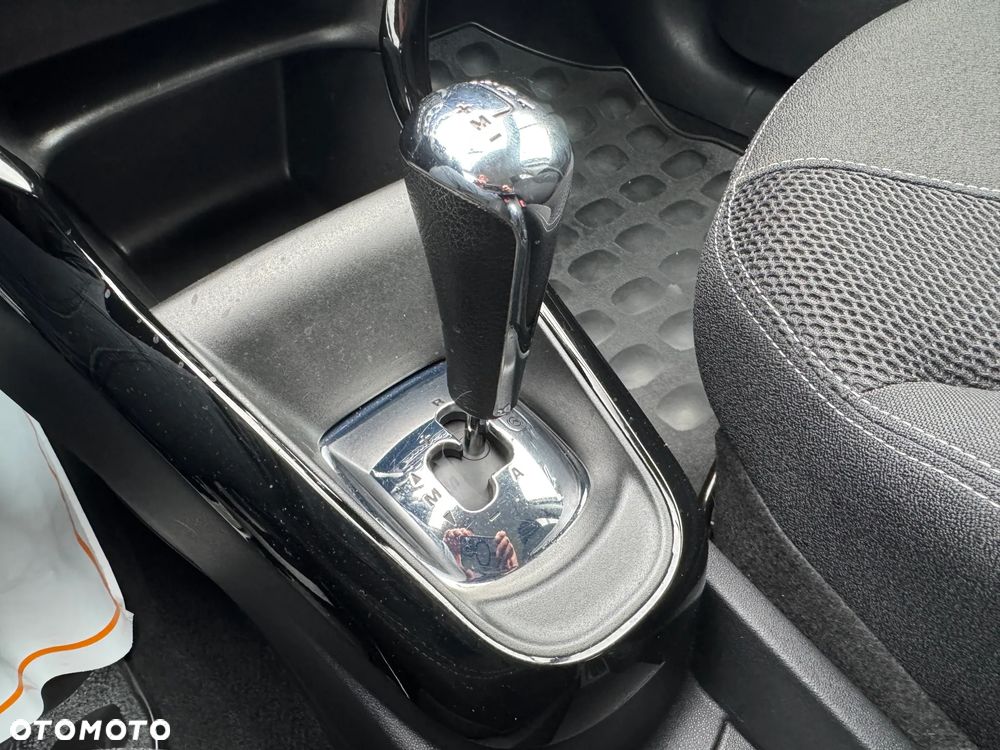 Citroën C3 e-HDi 70 EGS Selection - 23