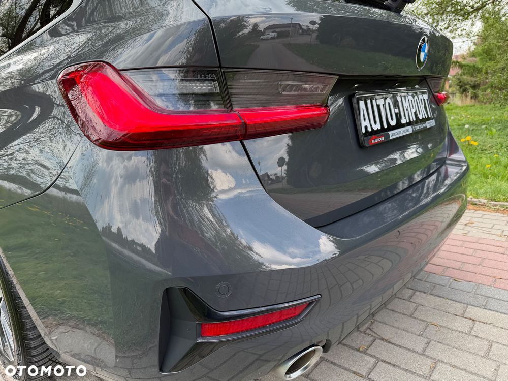 BMW Seria 3 320d Edition Luxury Line Purity - 23