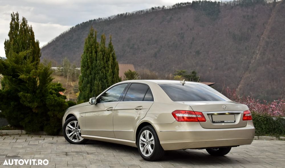 Mercedes-Benz E 220 CDI DPF BlueEFFICIENCY Automatik Avantgarde - 6