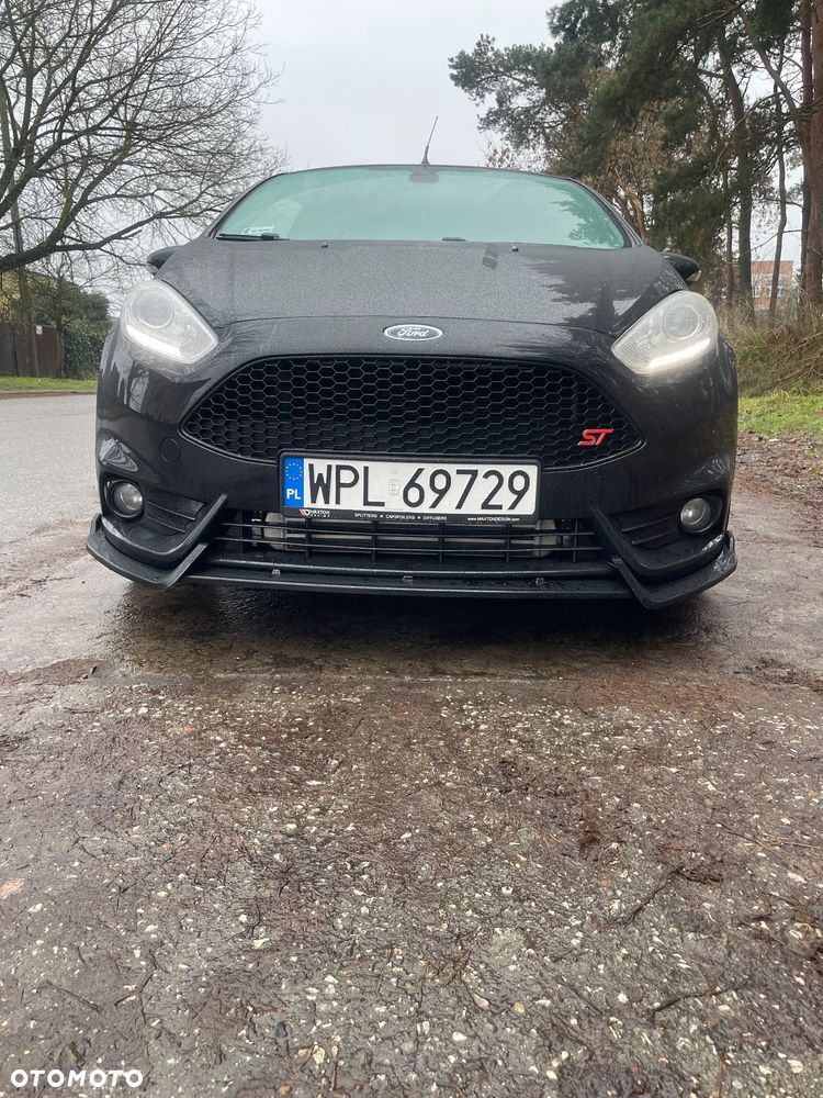 Ford Fiesta 1.6 EcoBoost ST - 18