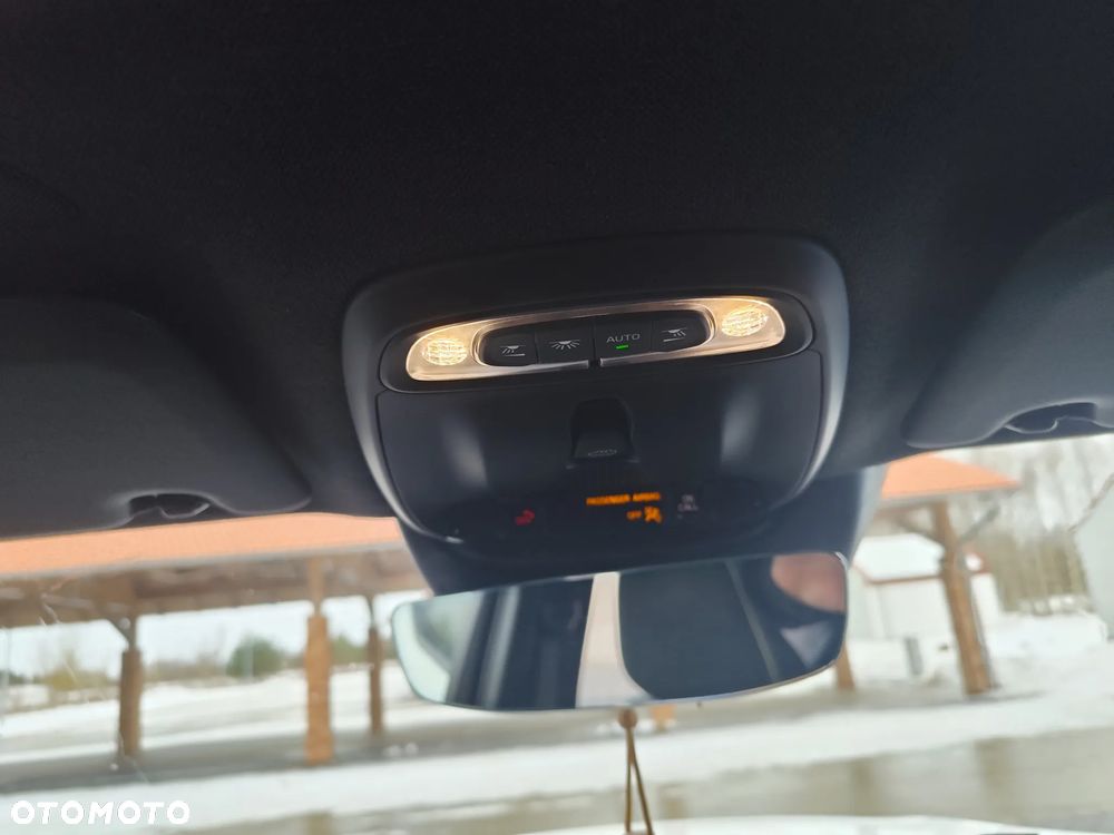 Volvo XC 40 T5 AWD Geartronic R-Design - 28