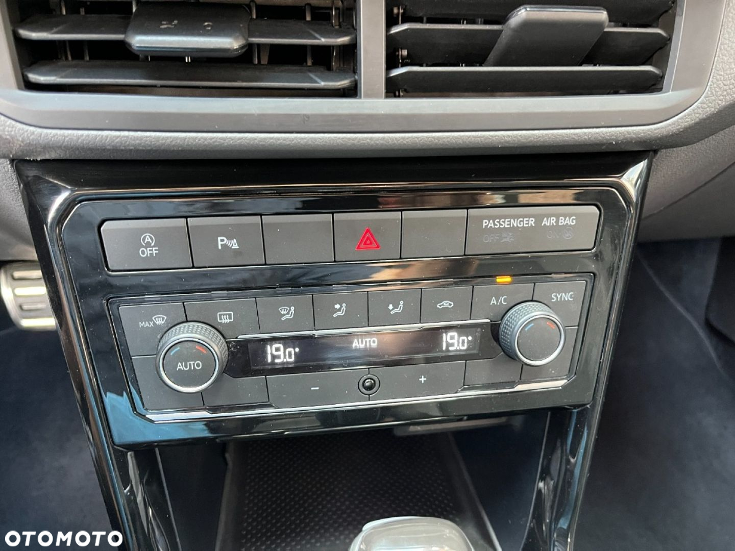Volkswagen T-Cross 1.0 TSI R-Line DSG - 16