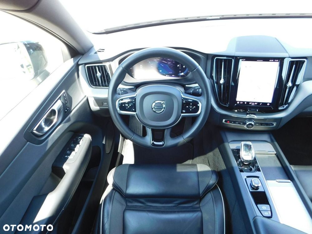 Volvo XC 60 B4 D R-Design - 13