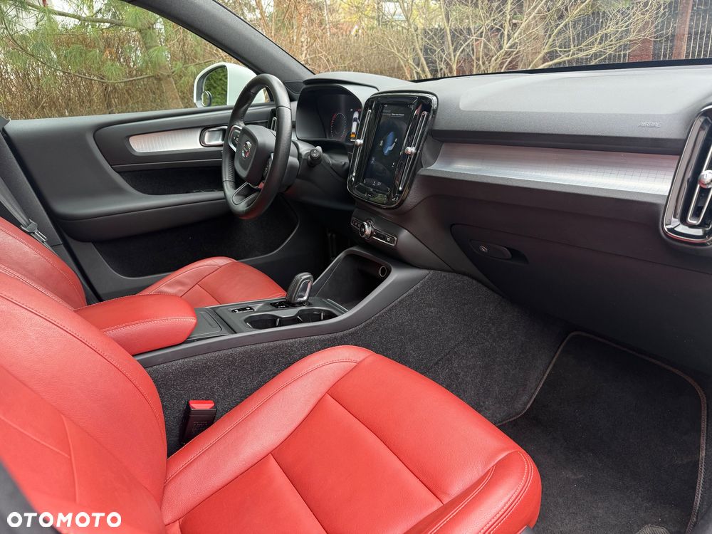 Volvo XC 40 T5 AWD Momentum - 8