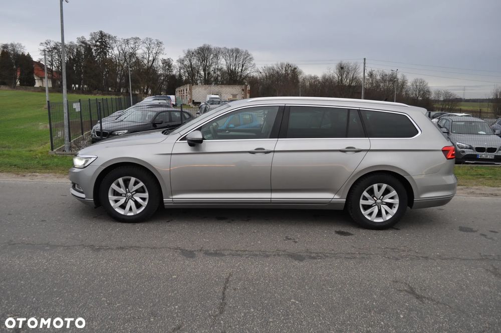 Volkswagen Passat 1.6 TDI (BlueMotion Technology) DSG Comfortline - 8