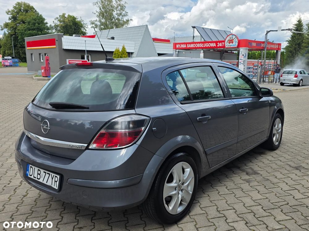 Opel Astra 1.9 CDTI - 4