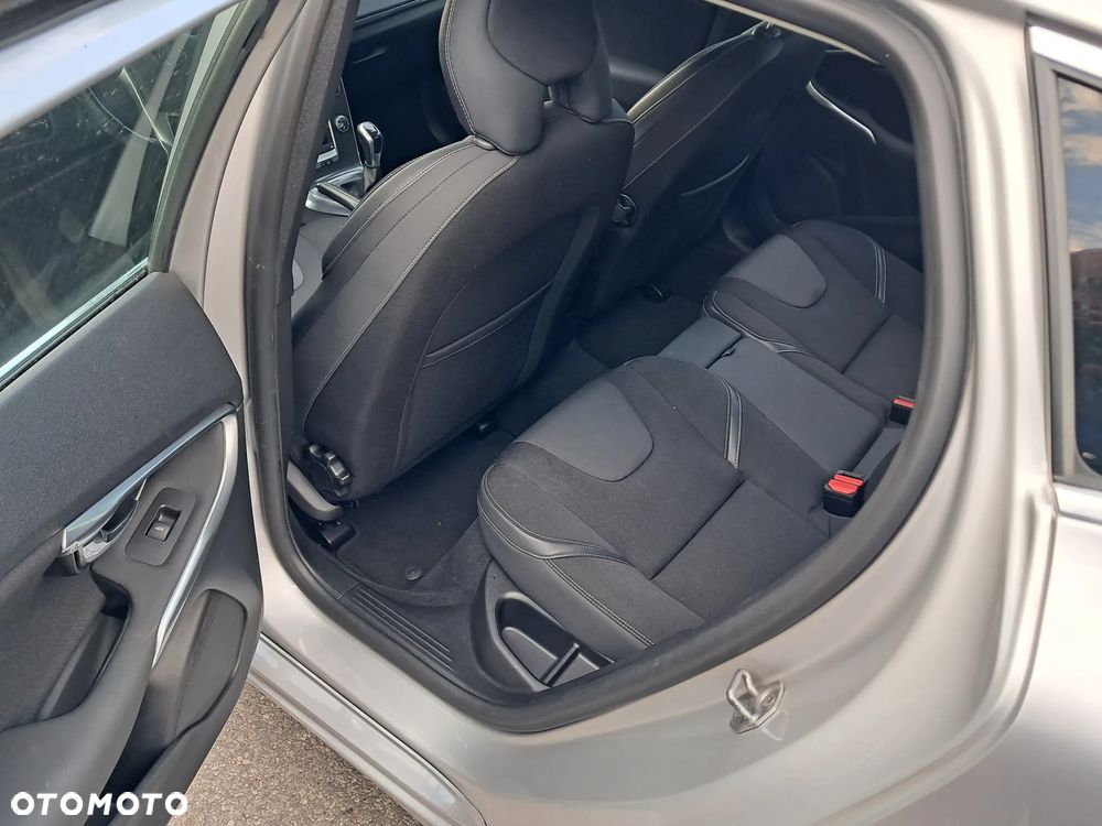 Volvo V40 D2 You - 14