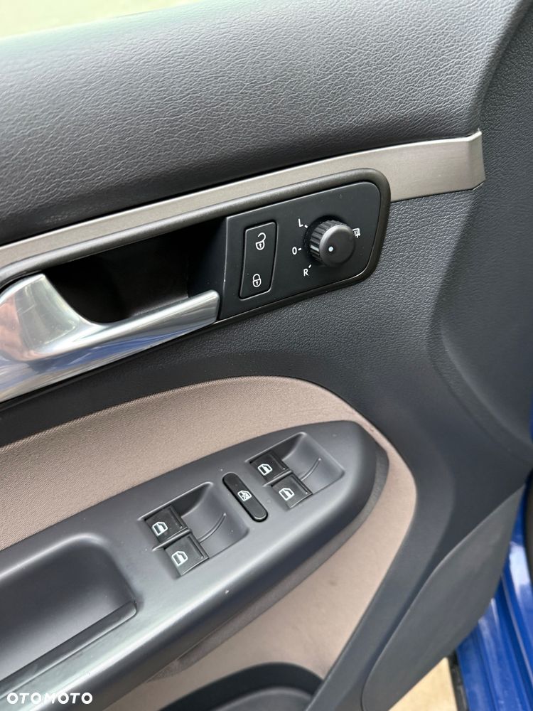 Volkswagen Touran 2.0 TDI DPF DSG Freestyle - 22