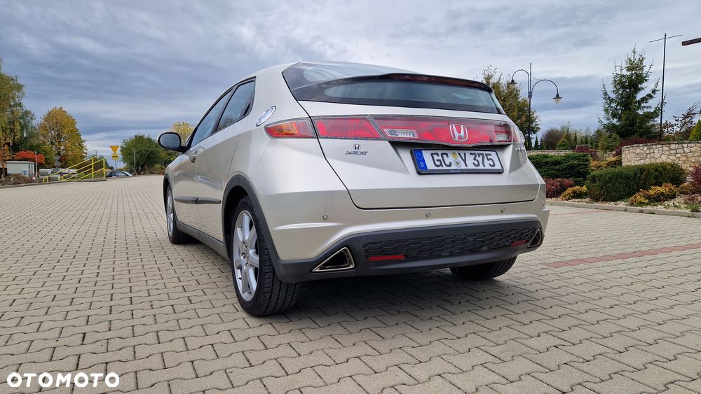 Honda Civic 1.8i-VTEC Automatik Sport - 8