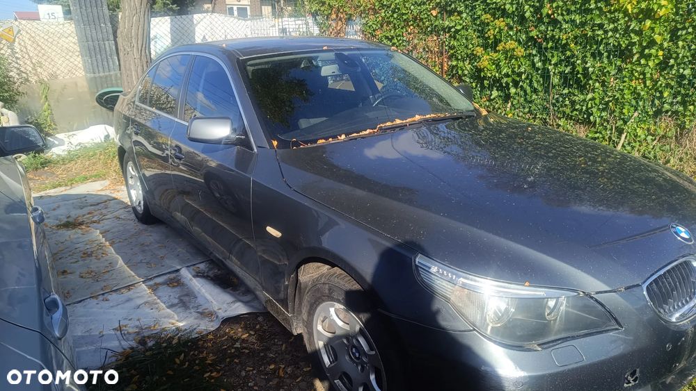 BMW Seria 5 2004 photo 3