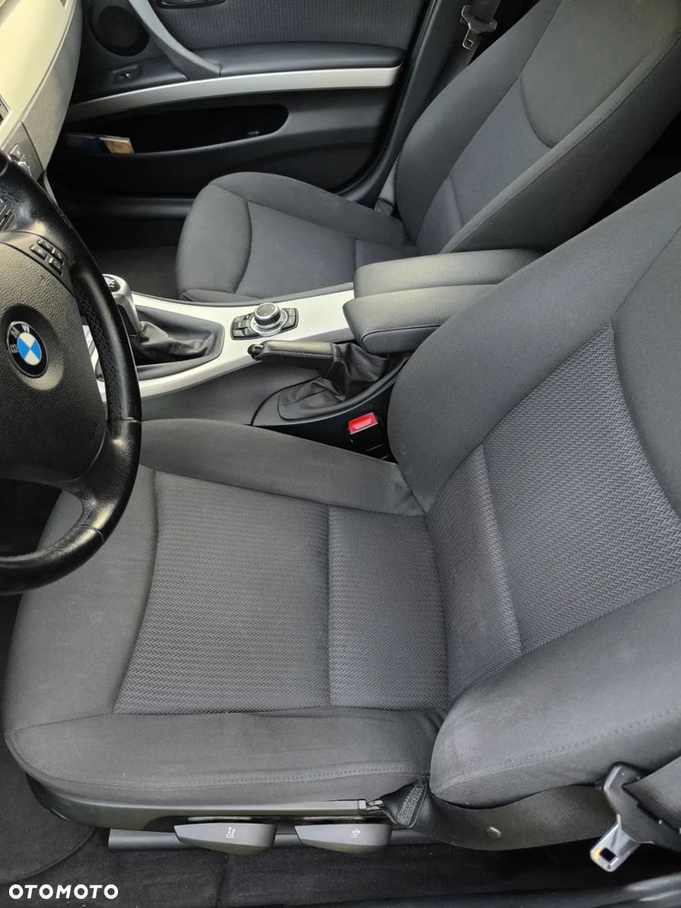 BMW Seria 3 320d - 10