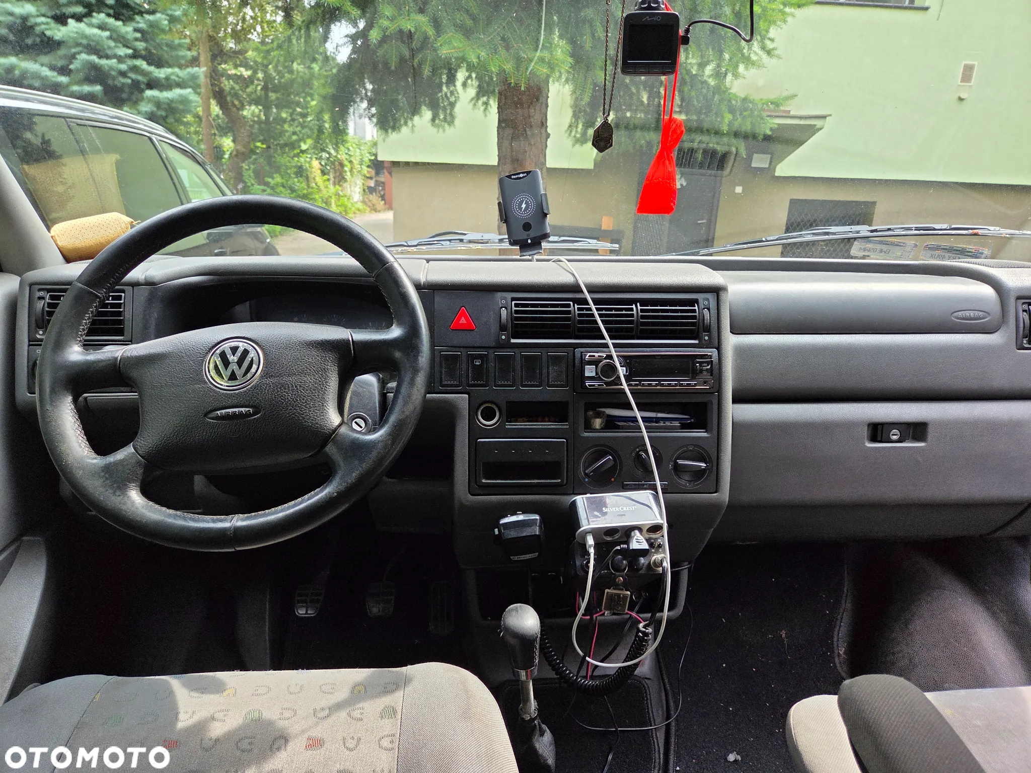 Volkswagen Caravelle - 8
