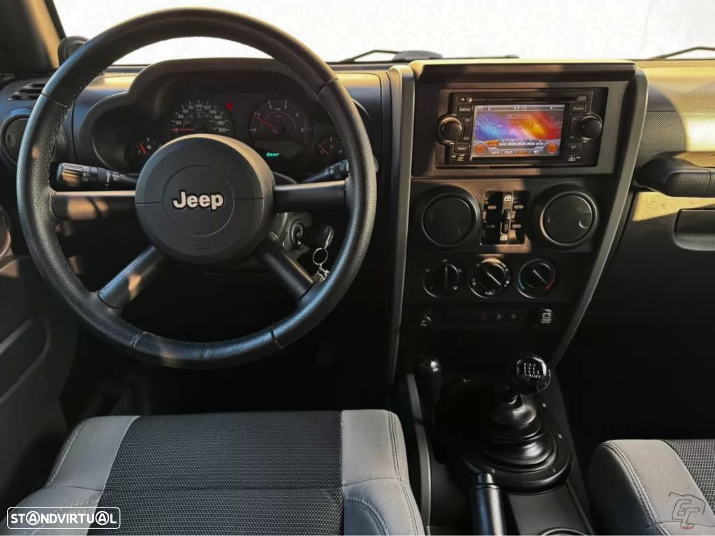 Jeep Wrangler Unlimited 2.8 CRD DPF Sport - 15