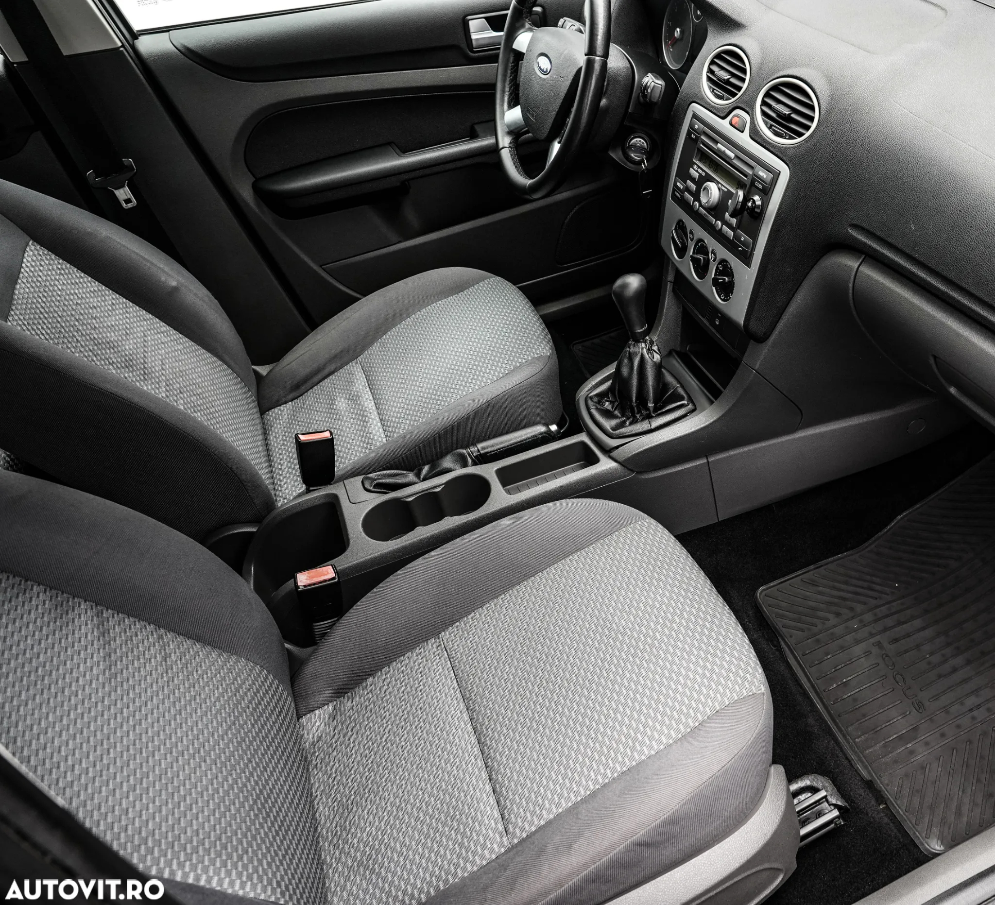 Ford Focus 1.6 TDCI Ambiente - 13