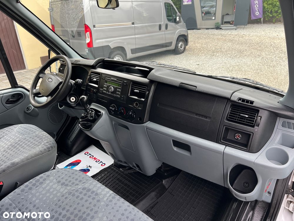 Ford Transit Furgon Brygadowy Doka 6 os. 4x4 AWD L3H2 2.4 TDCI 140KM MT6 - 12