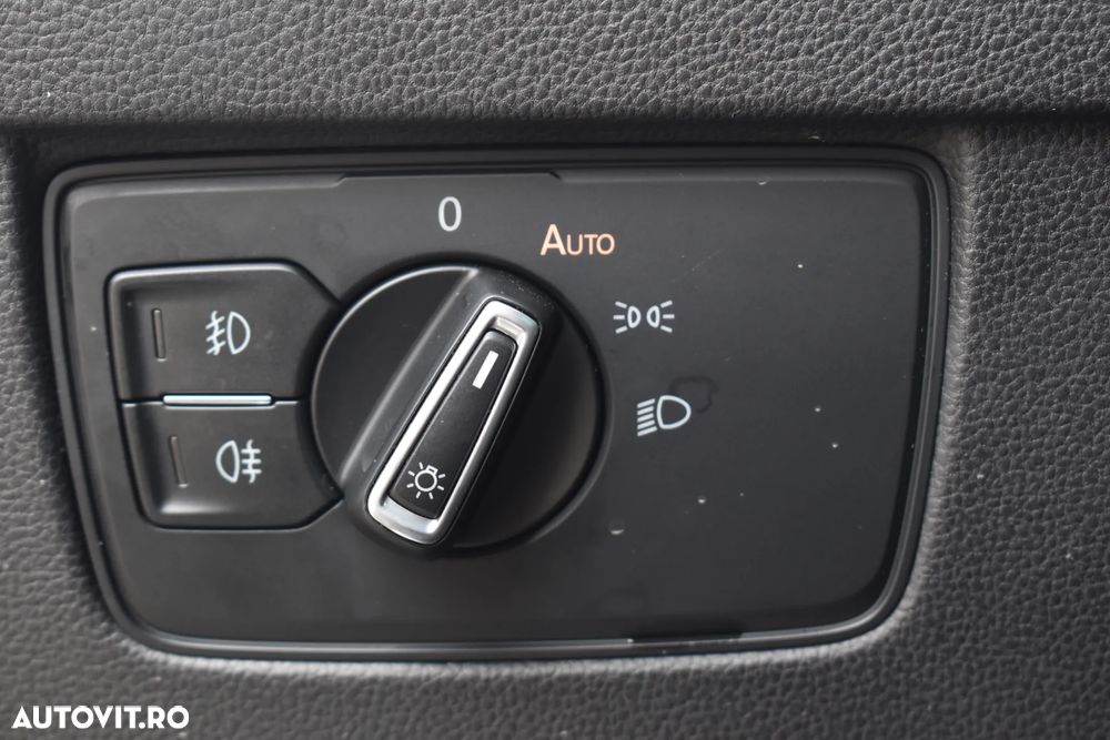 Volkswagen Passat 2.0 TDI DSG (BlueMotion Technology) Highline - 39