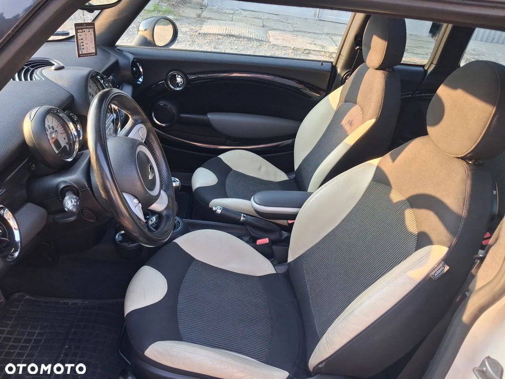 MINI Clubman - 16