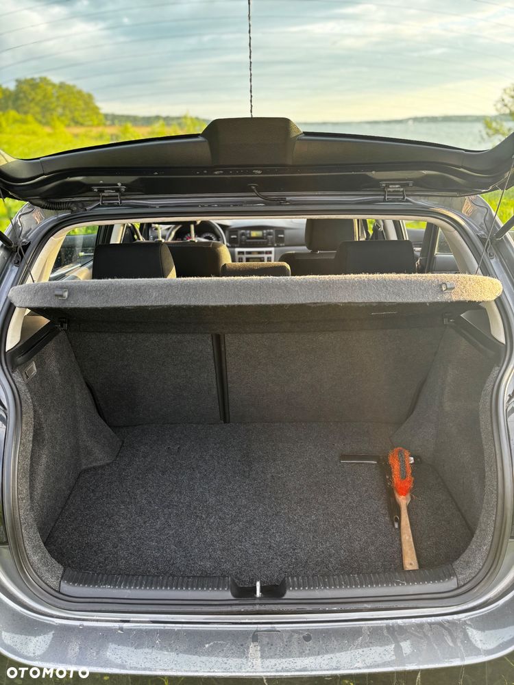 Toyota Corolla 1.6 VVT-i Sol - 10