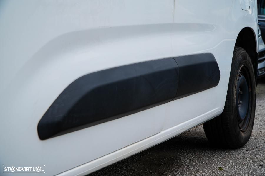 Opel Combo 1.5 CDTI L1H1 3L Essentia - 4