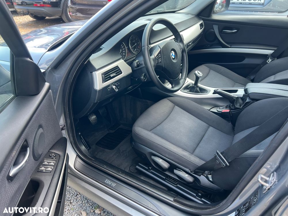BMW Seria 3 318i Edition Lifestyle - 14