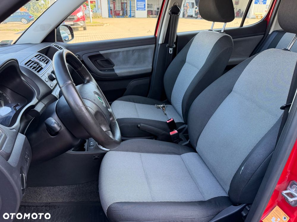 Skoda Fabia 1.6 16V Style - 6