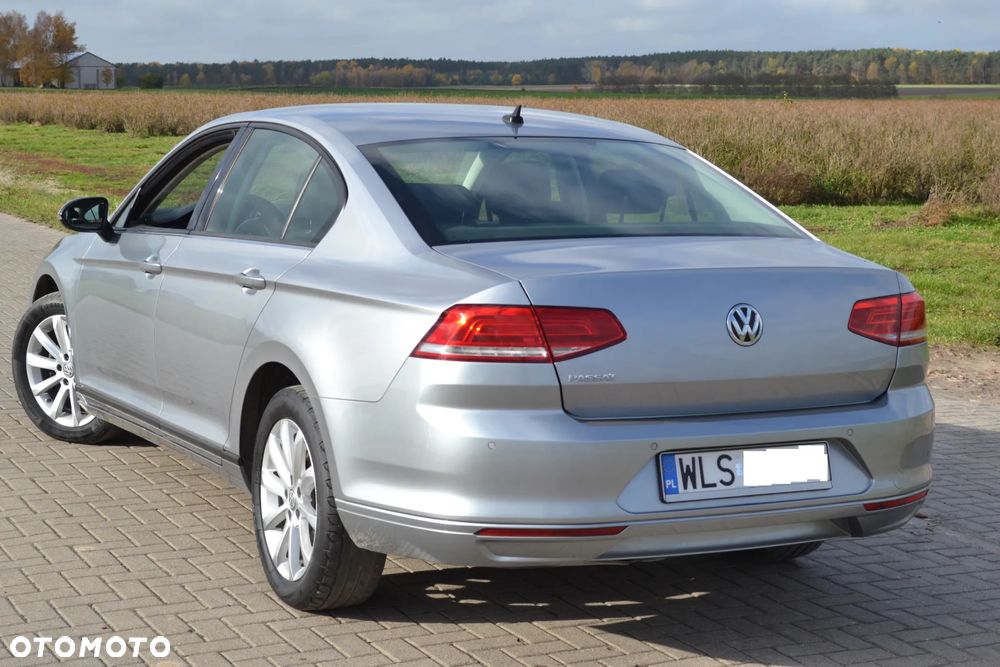 Volkswagen Passat 2.0 TDI SCR Comfortline - 4