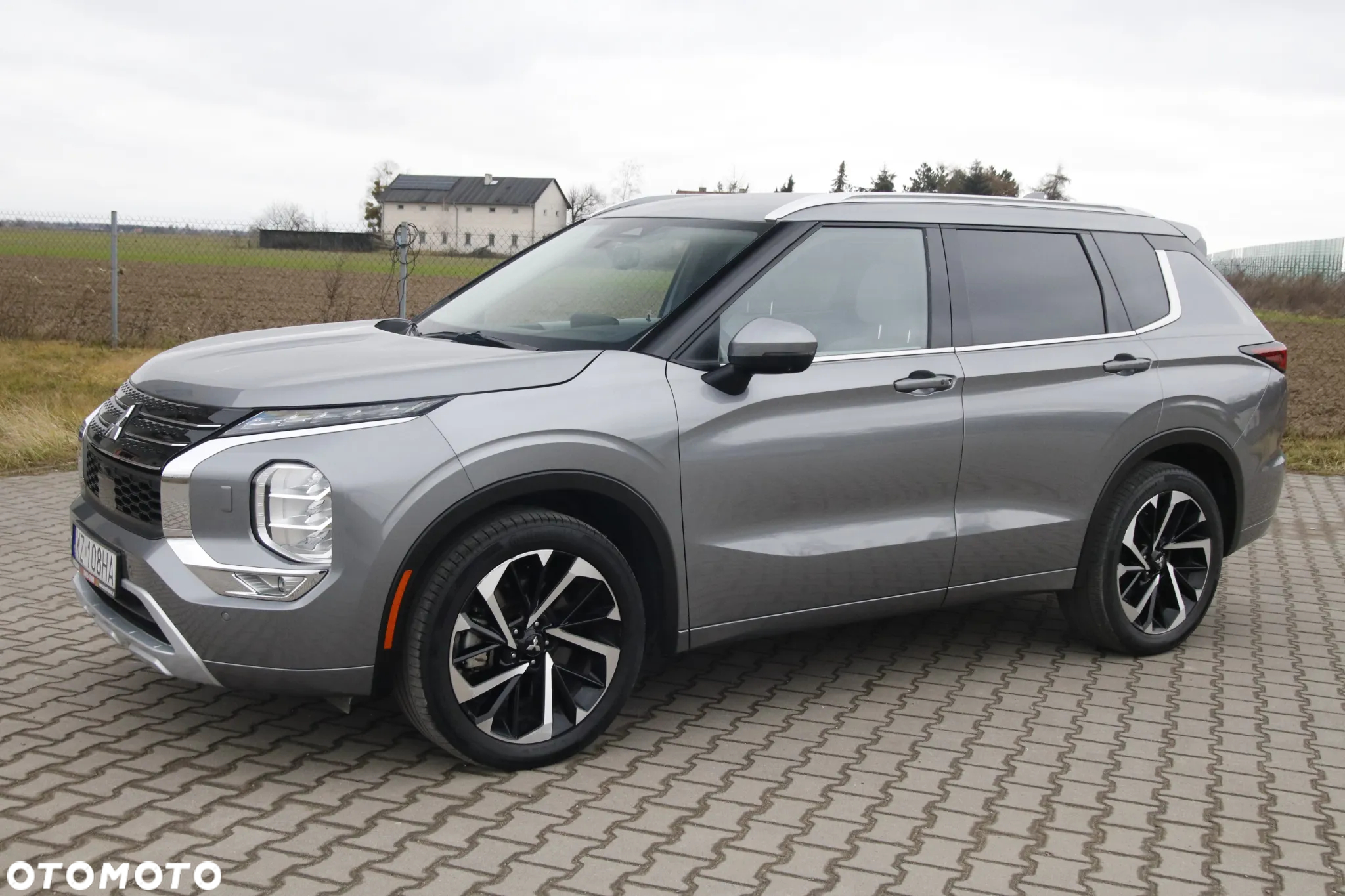 Mitsubishi Outlander - 6