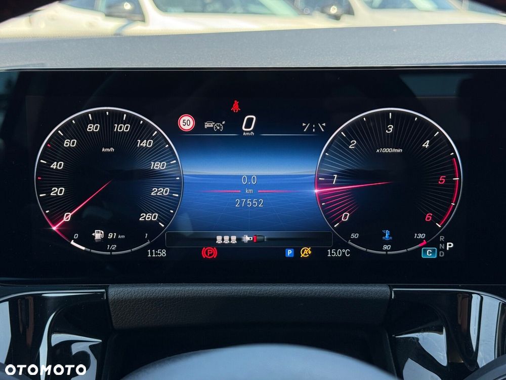 Mercedes-Benz GLA 200 d AMG Line - 35