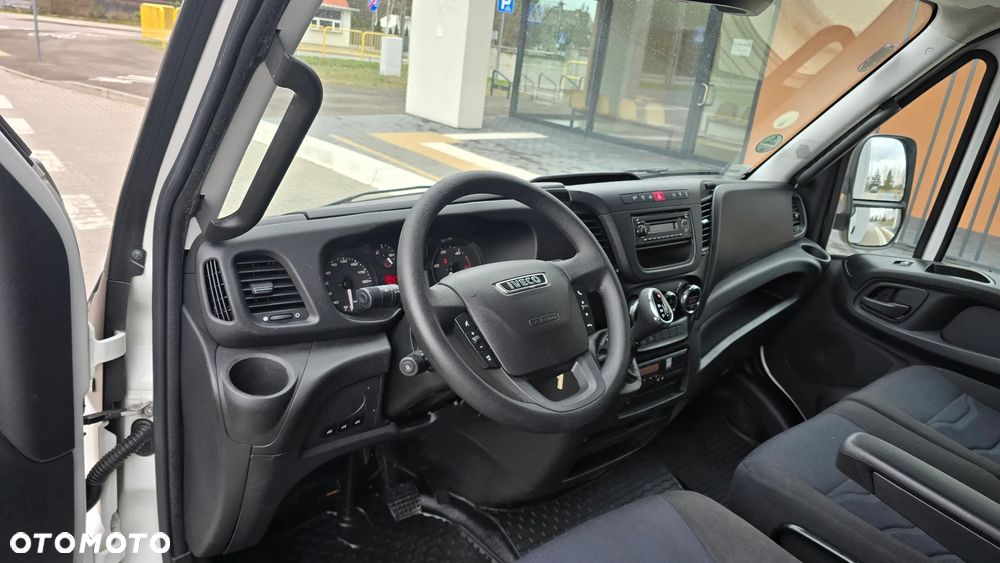 Iveco IVECO DAILY 72C18 3.0 180KM DMC 7200 ❗❗ KONTENER 15 PALET / OTWIERANY BOK / ZABUDOWA SAXAS / WINDA DHOLLANDIA 1000KG / NOWY TACHOGRAF / HI-MATIC / ZAWIESZENIE PNEUMATYCZNE AIR-PRO / RADAR  / ADR / SERWIS ASO / KABINA SYPIALNIA / ROZSTAW OSI 5.10 / ŁADOWNOŚĆ 3200KG / LAWETA / CHŁODNIA / RAMA❗❗ JAK NOWY❗❗ - 8