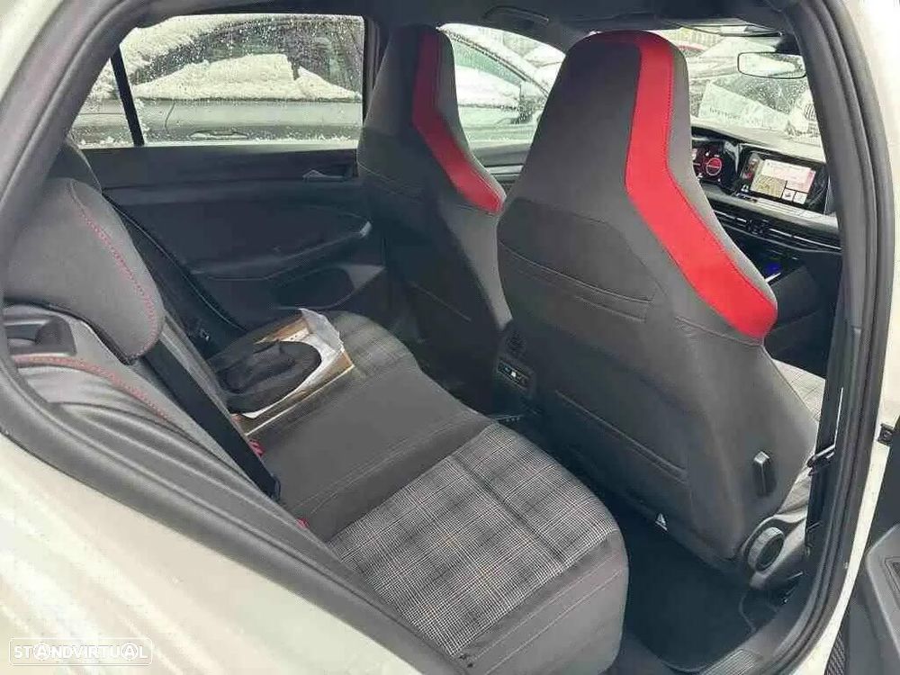 VW Golf 2.0 TSI GTI DSG - 11