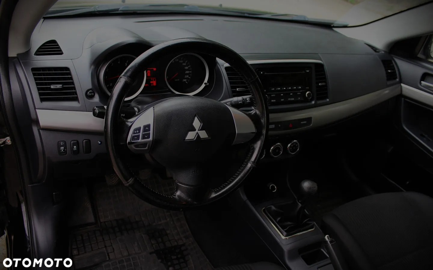 Mitsubishi Lancer 1.6 Intense - 23