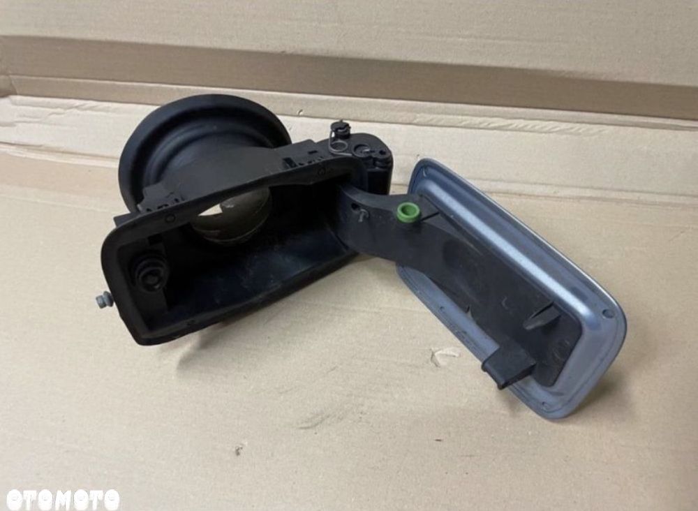 7073961 Klapka wlewu paliwa bmw 3 e90 e91 - 3