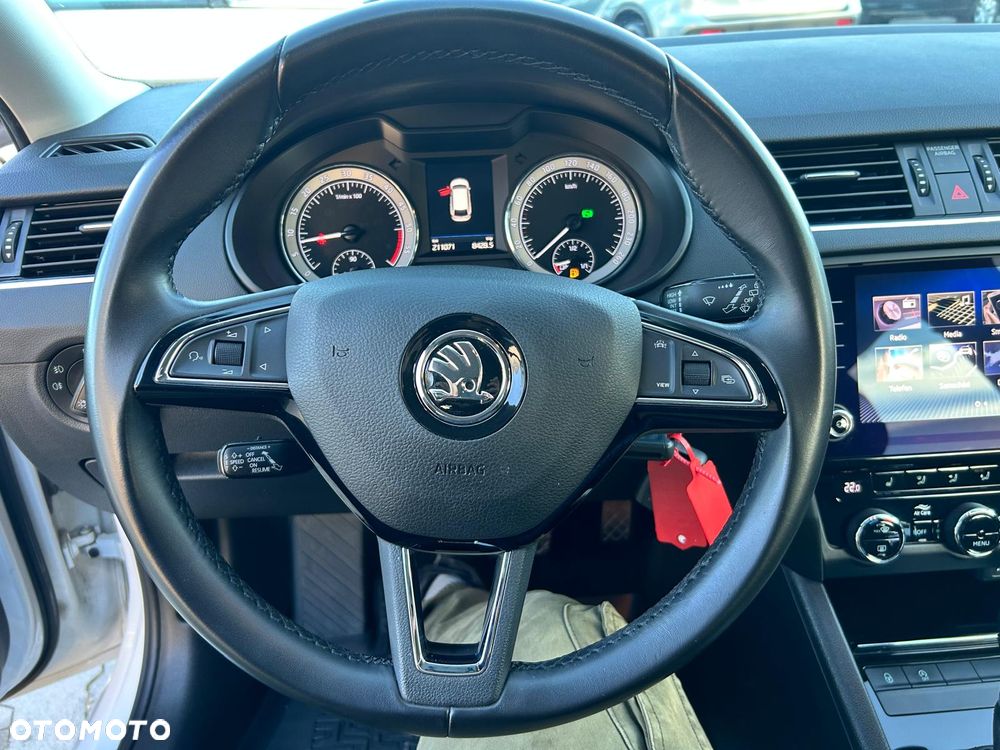 Skoda Octavia 2.0 TDI DSG Selection - 32