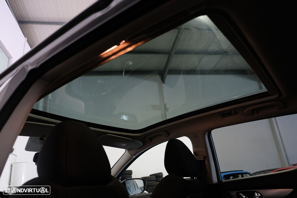 Nissan Qashqai 1.5 dCi N-Connecta J18+Led - 21