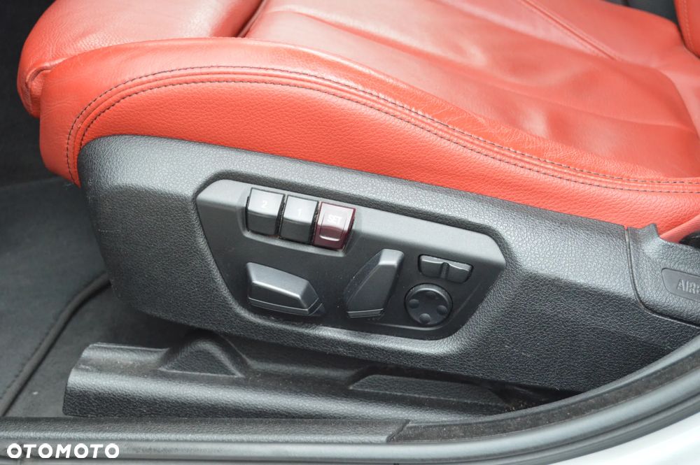 BMW 3GT 335i xDrive Sport Line - 14